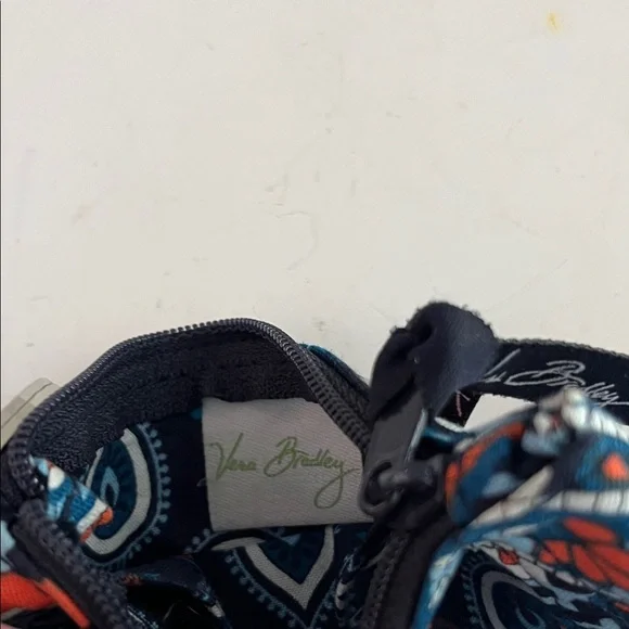 Vera Bradley Marakesh Patterned coin Purse/Wallet with ID window - Picture 2 of 4